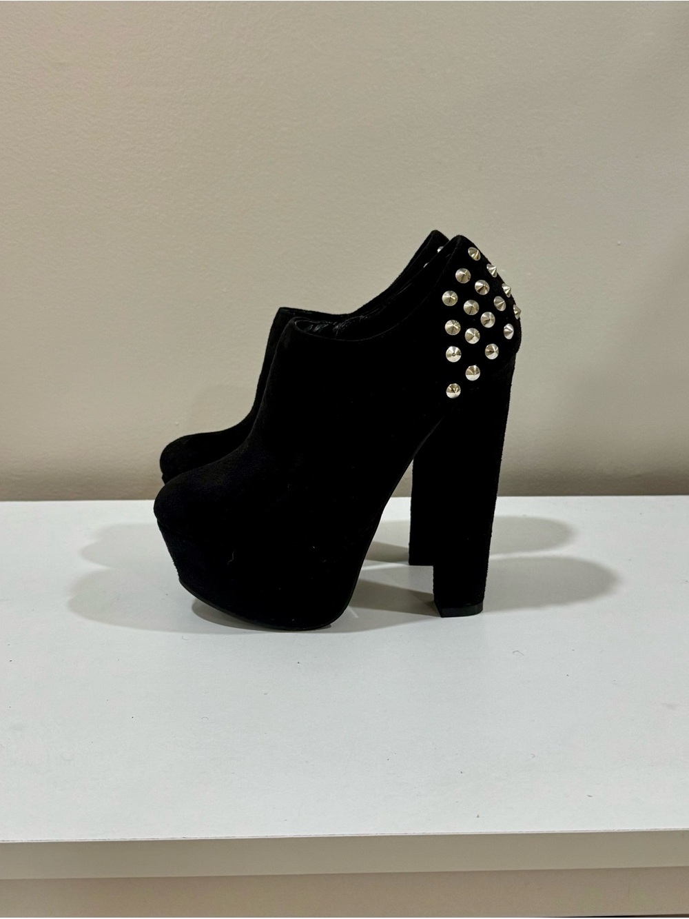 Women’s Black Suede Platform Ankle Bootie Heels Studded Size 6